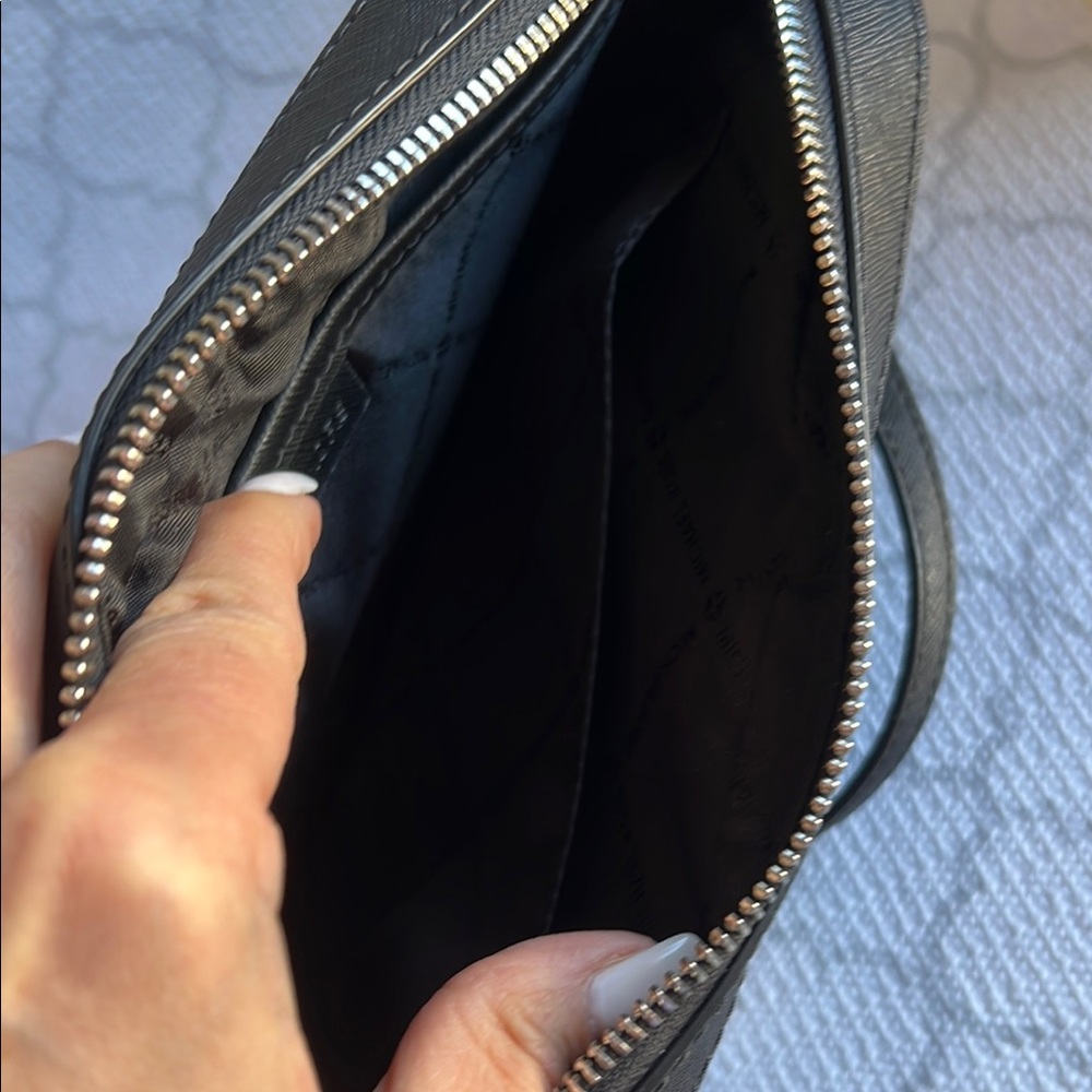 Michael Kors Black leather ladies bag - Picture 6 of 7